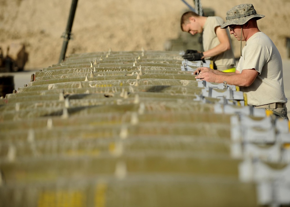 Air Force builds bombs for future A-10 missions