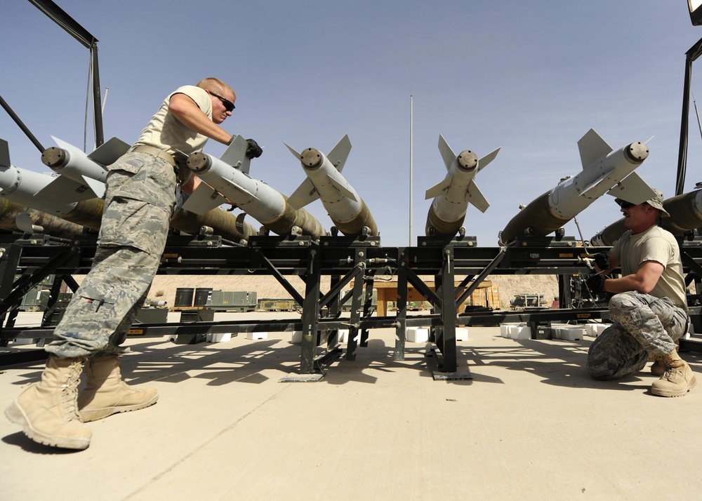 Air Force builds bombs for future A-10 missions