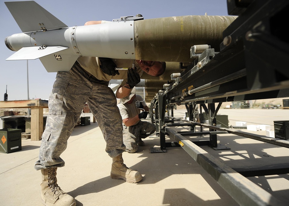 Air Force builds bombs for future A-10 missions