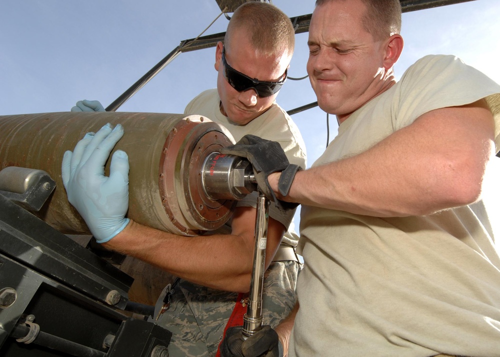 Air Force builds bombs for future A-10 missions