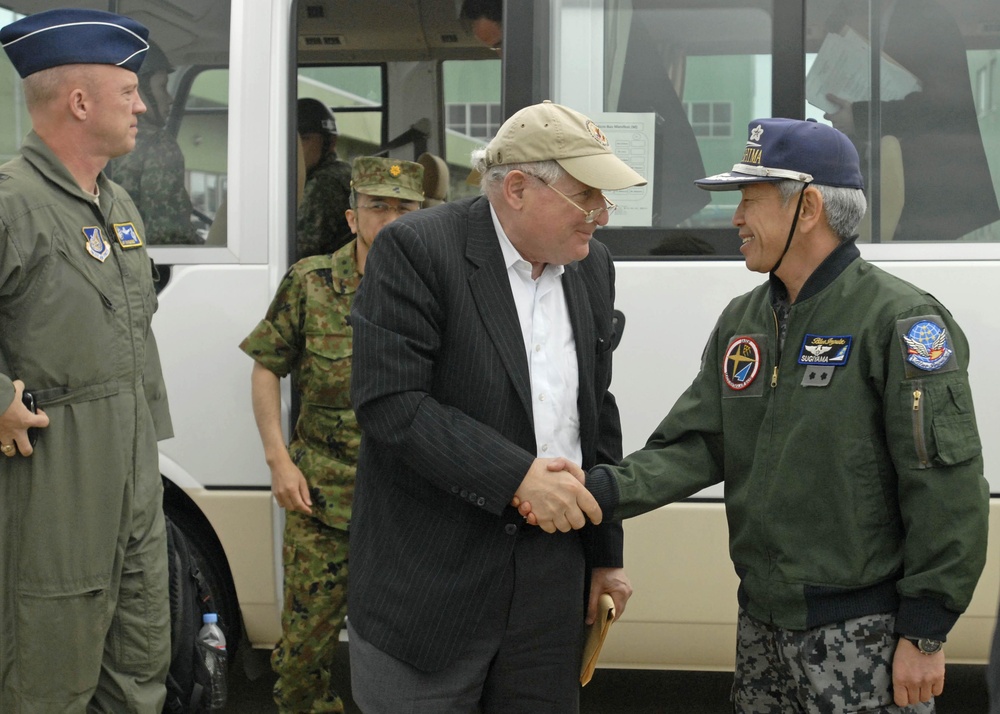 US senators visit devastated region of Japan