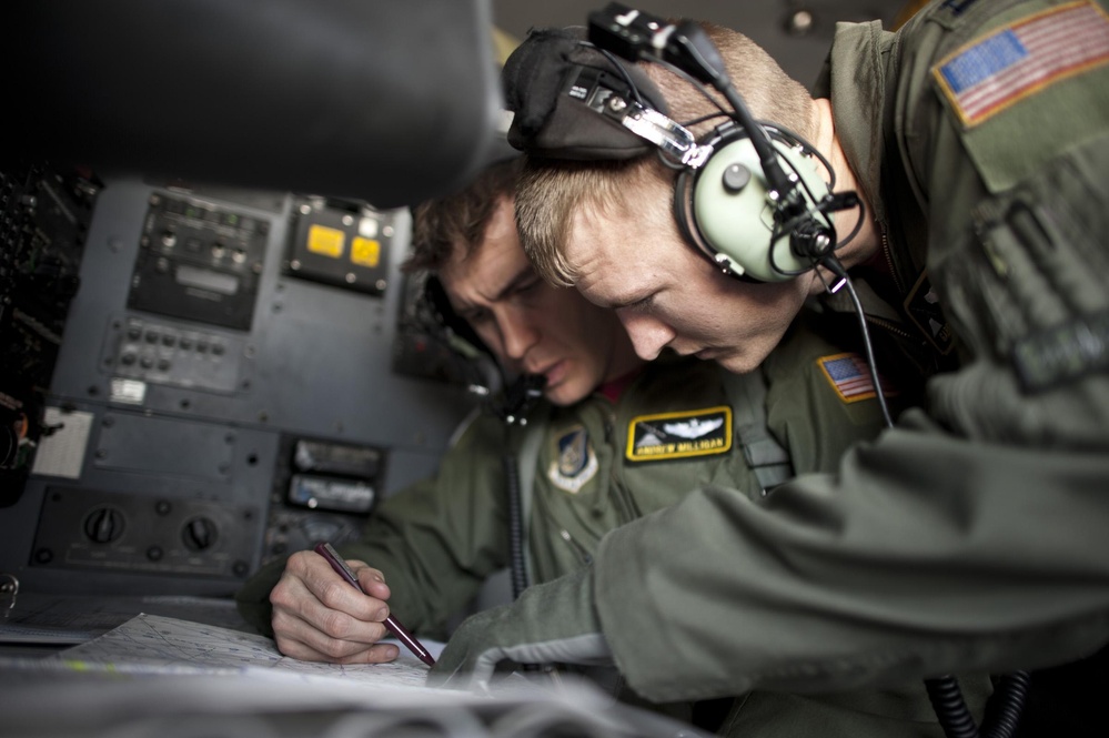 Eagle airlifters aid Japan, US map Honshu currents