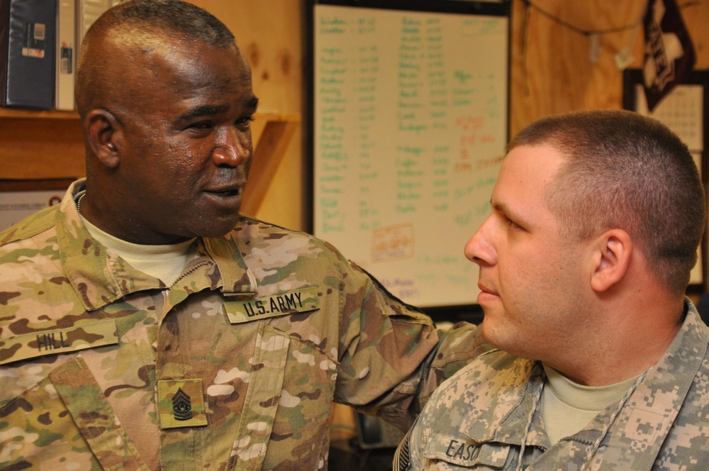 ISAF Senior Enlisted Advisor Visits Kandahar Airfield