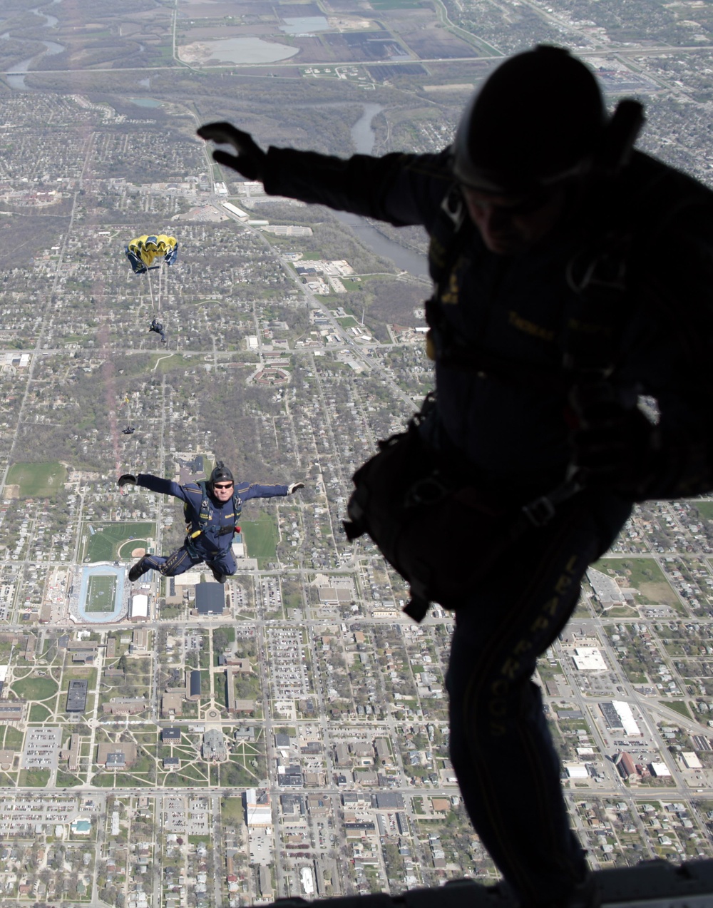 DVIDS - Images - Leap Frogs at Drake Relays [Image 1 of 2]