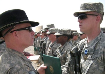 Deployed soldier gives back to supporters in US