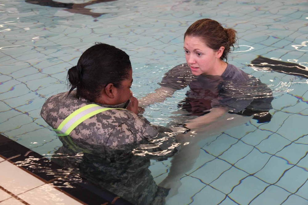 703rd BSB soldiers practice water survival