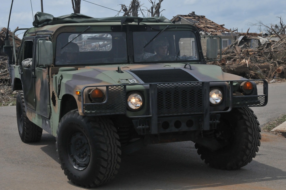 Alabama National Guard responds to Tuscaloosa tornado relief efforts