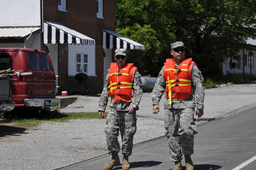 Kentucky National Guard helps in flood relief efforts in Western Kentucky