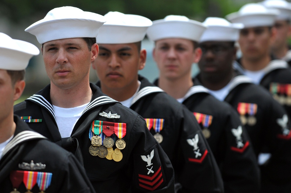 USS Shiloh sailor's funeral