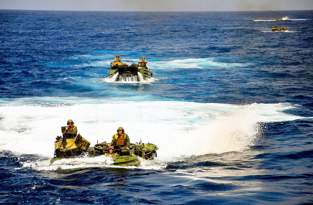 USS Boxer conduct small boat operations