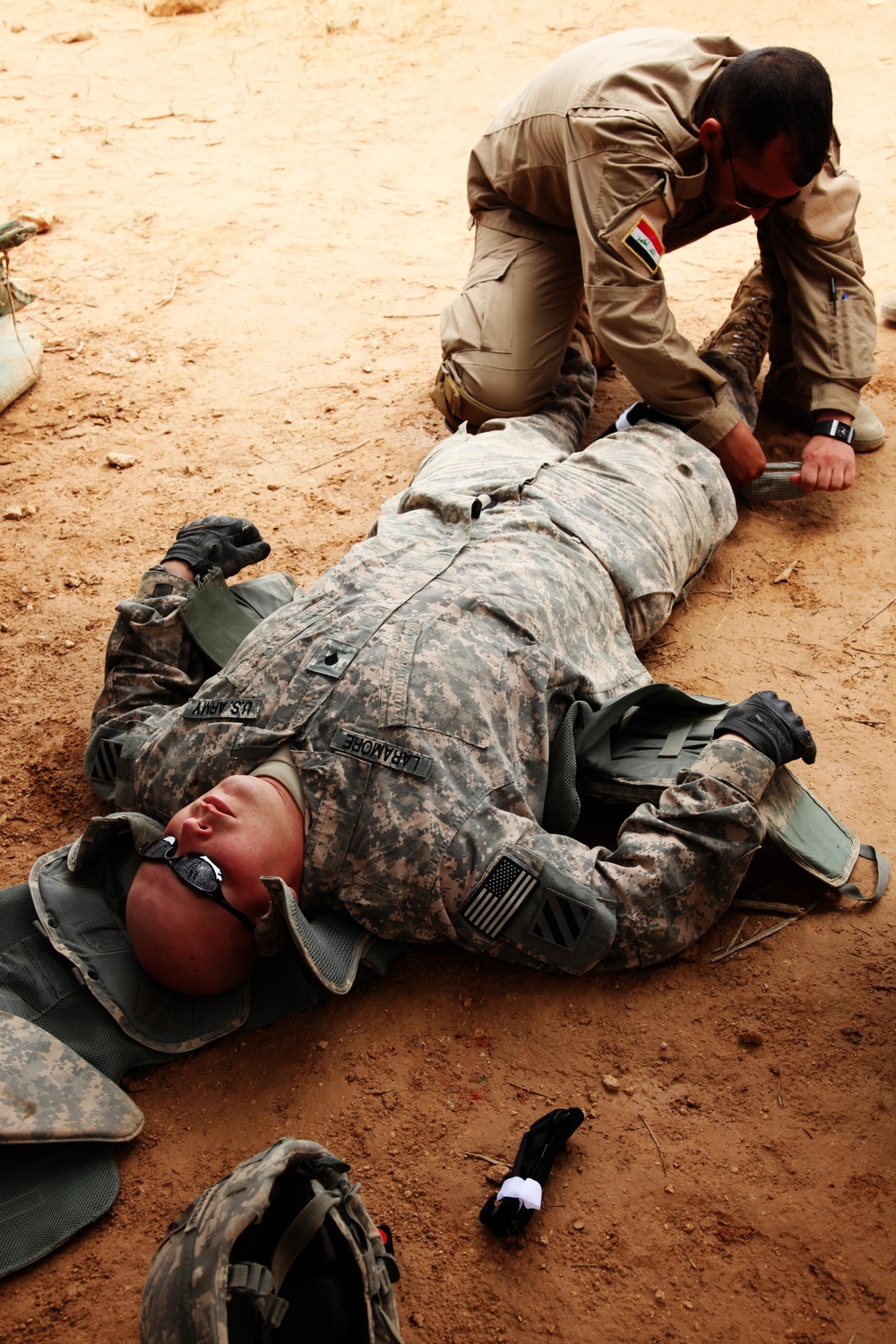 Iraqi army soldiers endure physical and combat training