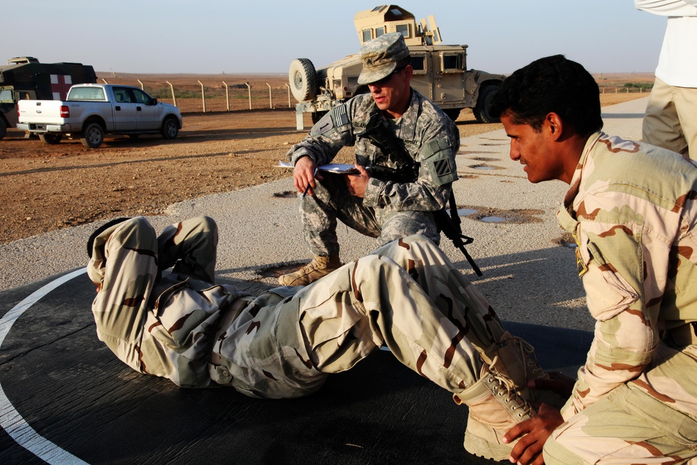 Iraqi army soldiers endure physical and combat training