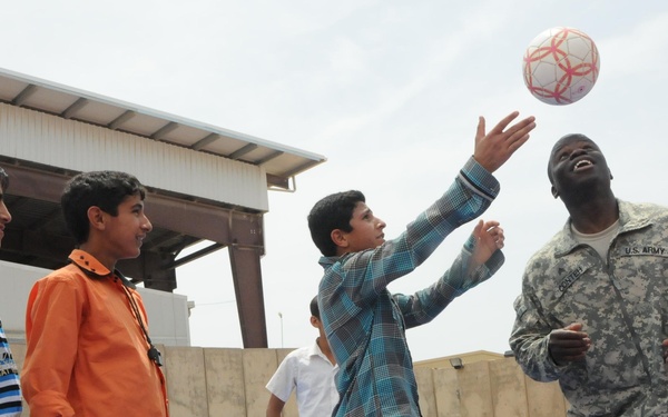 Hatamia kids connect with troops