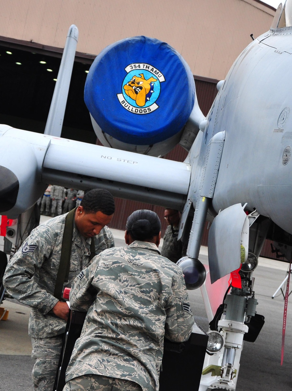 Weapons load crews clash in quarterly competition