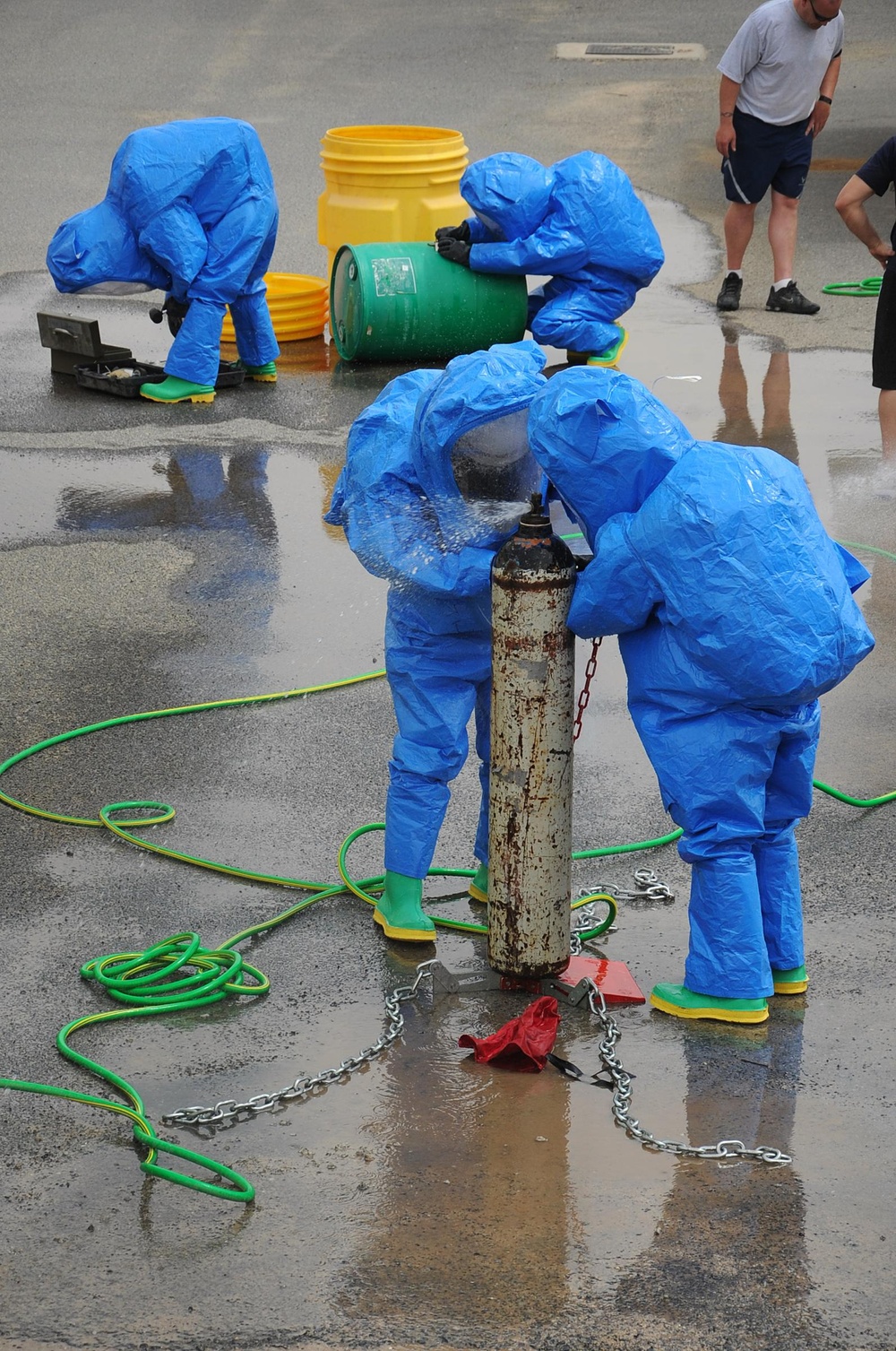 Deployed 386th firefighters train to survive