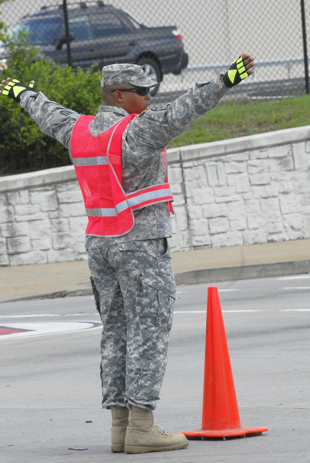 Kentucky Guard supports 2011 Oaks