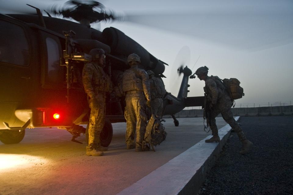 UH-60 Black Hawk helicopter