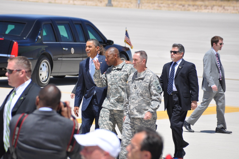 Obama lands at Fort Bliss during El Paso visit