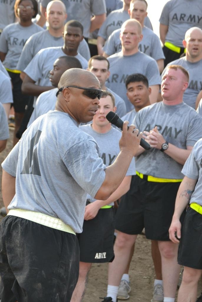 ‘Griffin’ Battalion Soldiers come together for esprit de corps run in Iraq