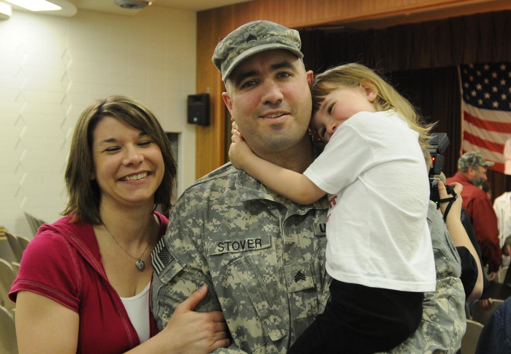 394th CSSB Returns from One Year Tour in Iraq