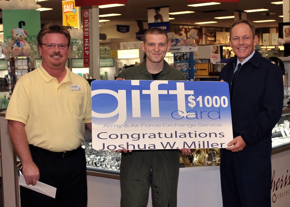 Cannon Airmen wins world-wide AAFES contest