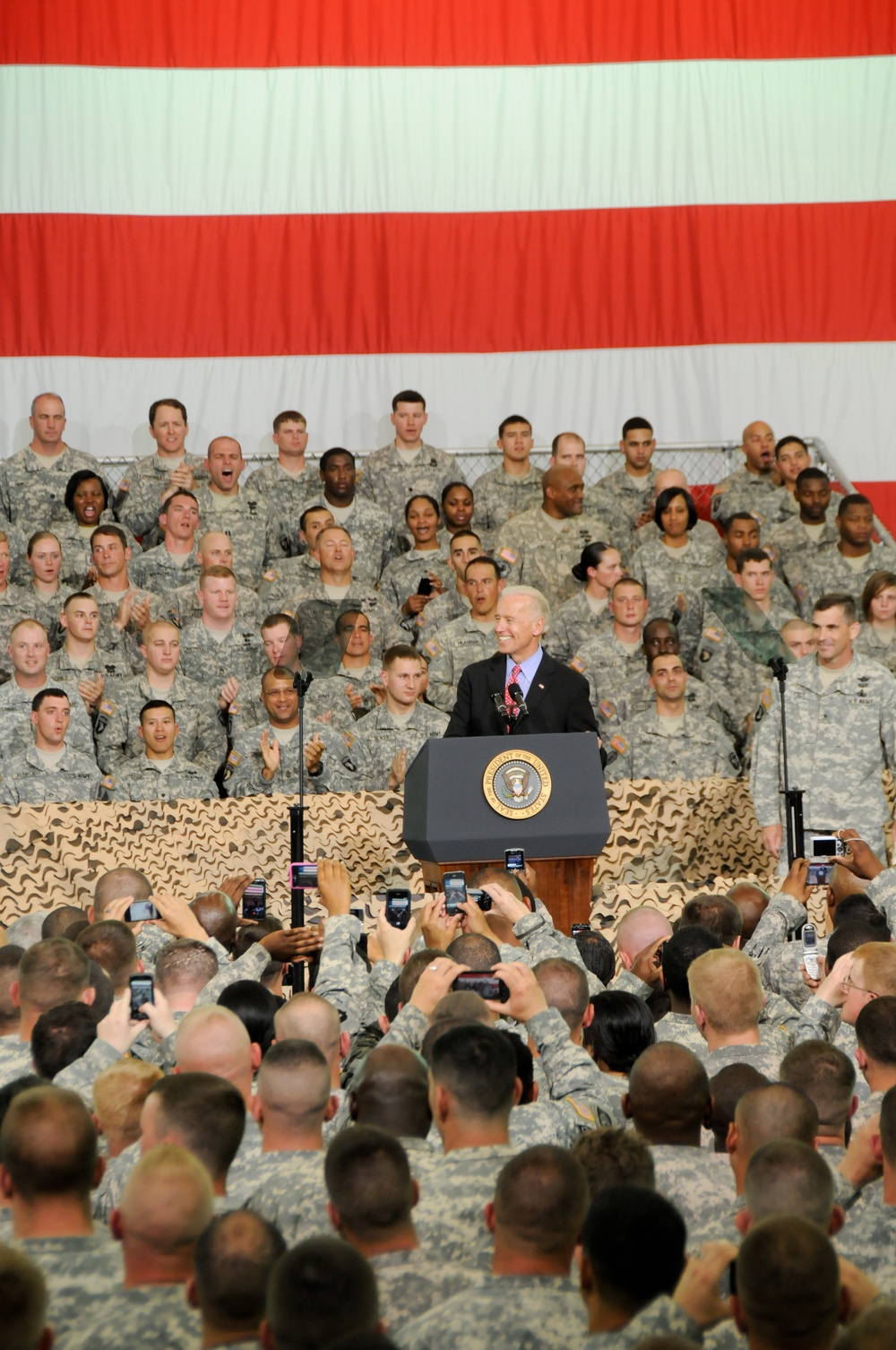 Obama, Biden and the 101st Airborne Division (Air Assault)
