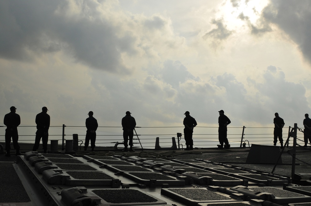 USS Barry departs Greece