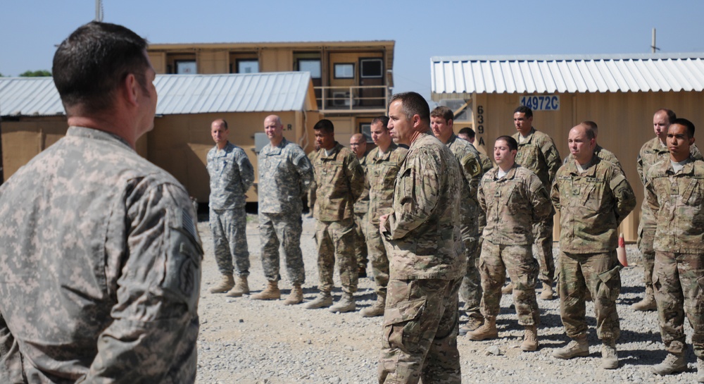 Special Operations Soldiers Receive Awards