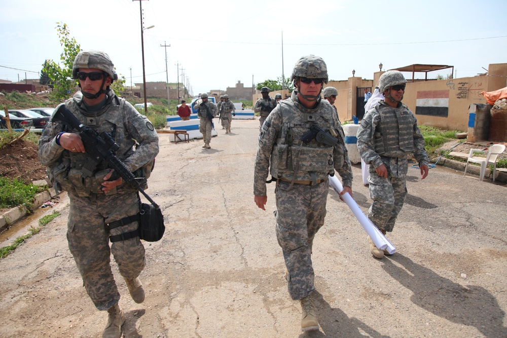 214th MP deliver medical supplies to Tal Kayf clinic