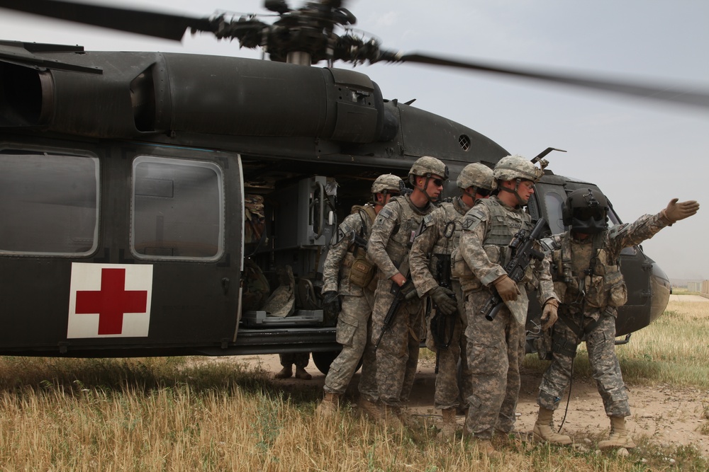 Medical evacuation training at COS Warrior