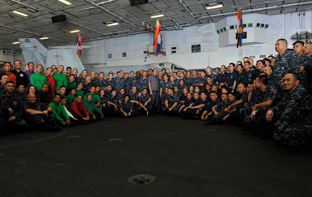 USS Carl Vinson in Philippines