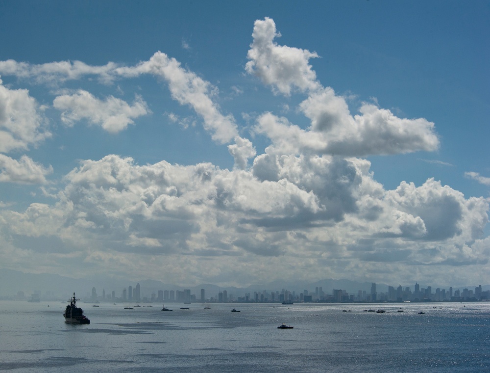 USS Carl Vinson in Philippines