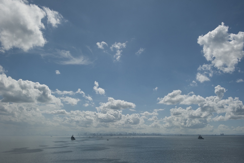 USS Carl Vinson in Philippines