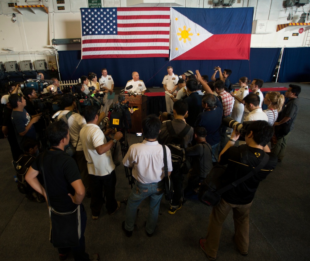 USS Carl Vinson in Philippines