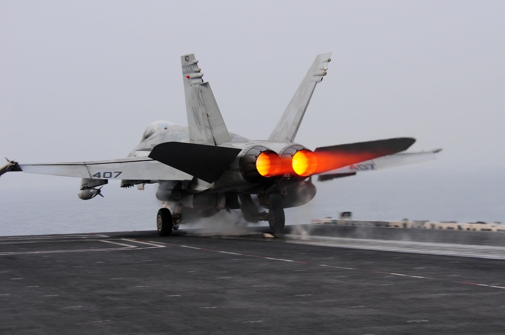 F/A-18F Super Hornet launch aboard USS Ronald Reagan