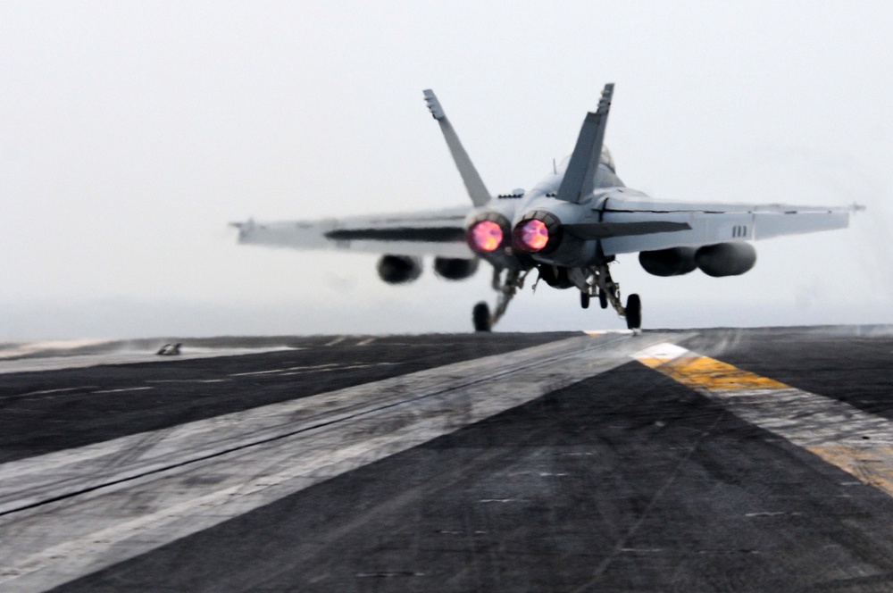 F/A-18F Super Hornet launch aboard USS Ronald Reagan