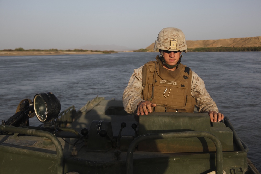 Joint engineering effort builds bridges between US Army, Marines