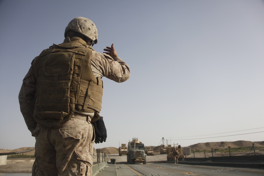 Joint engineering effort builds bridges between US Army, Marines