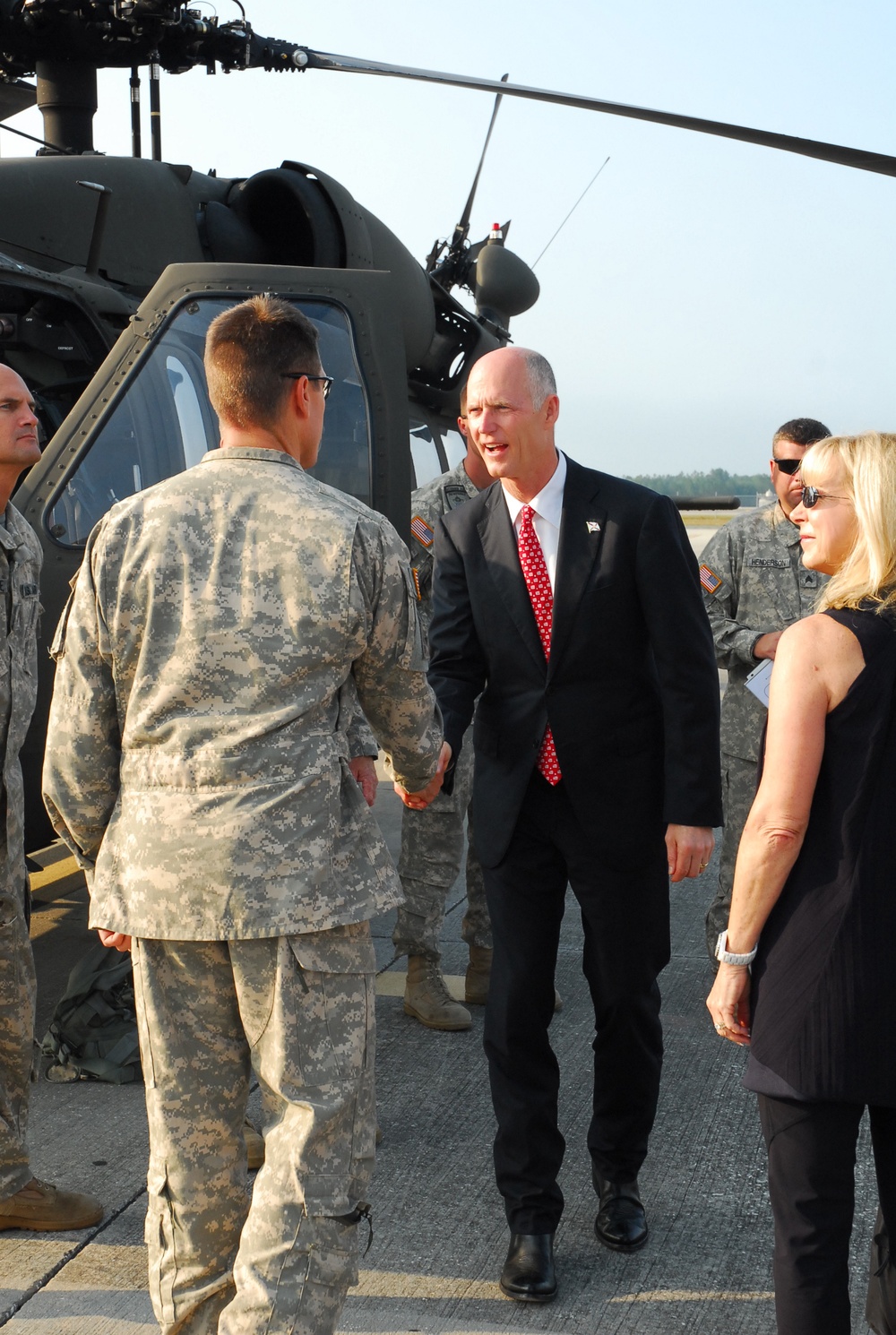 Govenor Rick Scott visits Florida Guardsmen