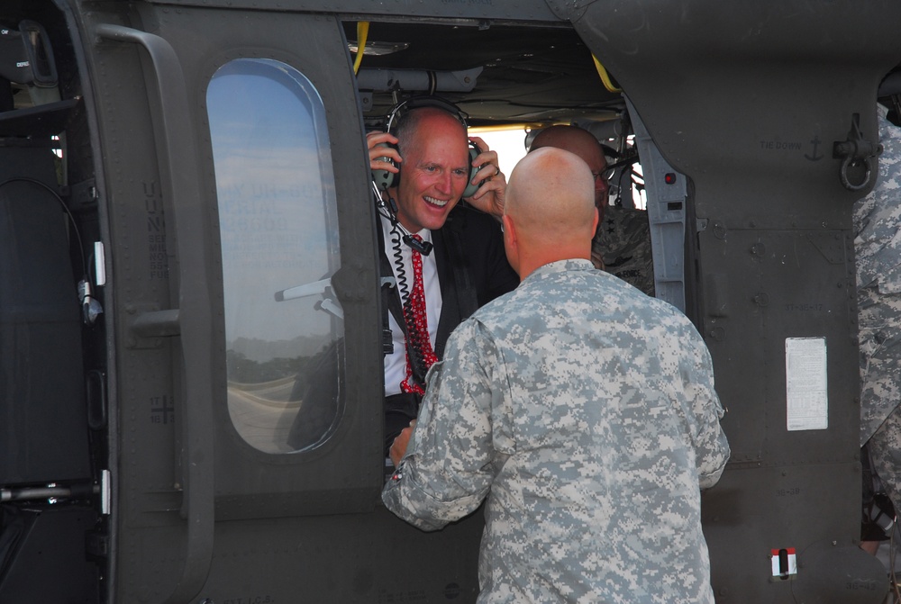 Governor Rick Scott visits Florida Guardsmen
