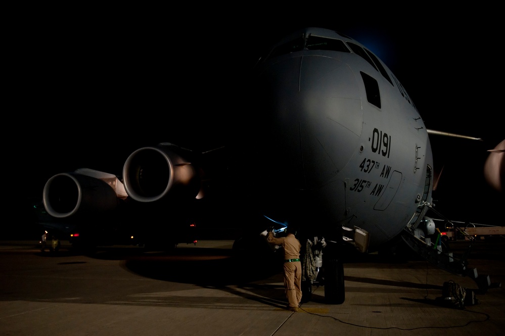 816th EAS C-17 Air Transport mission