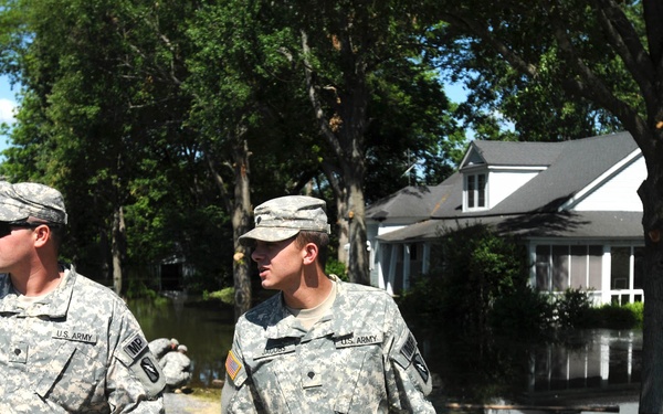 Mississippi Guardsmen patrol flooded areas
