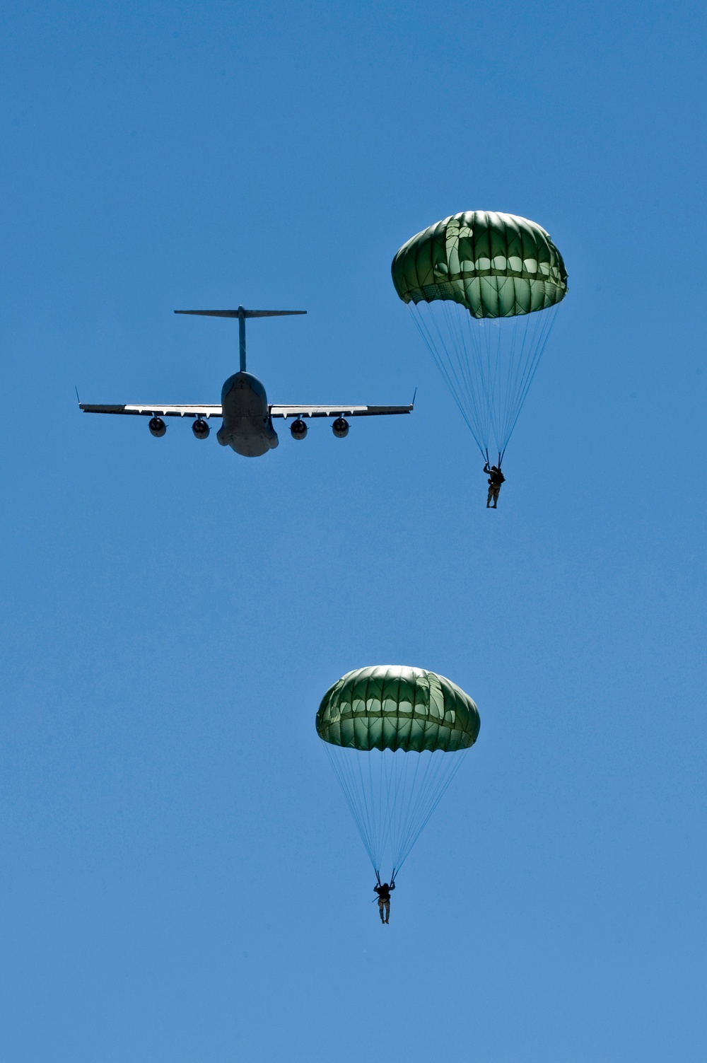 820th Airborne RED HORSE receive Drop Zone certification training