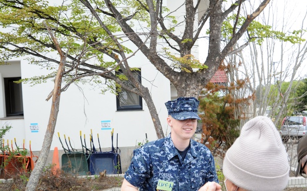 Naval Air Facility Misawa serves lunch to Noda residents