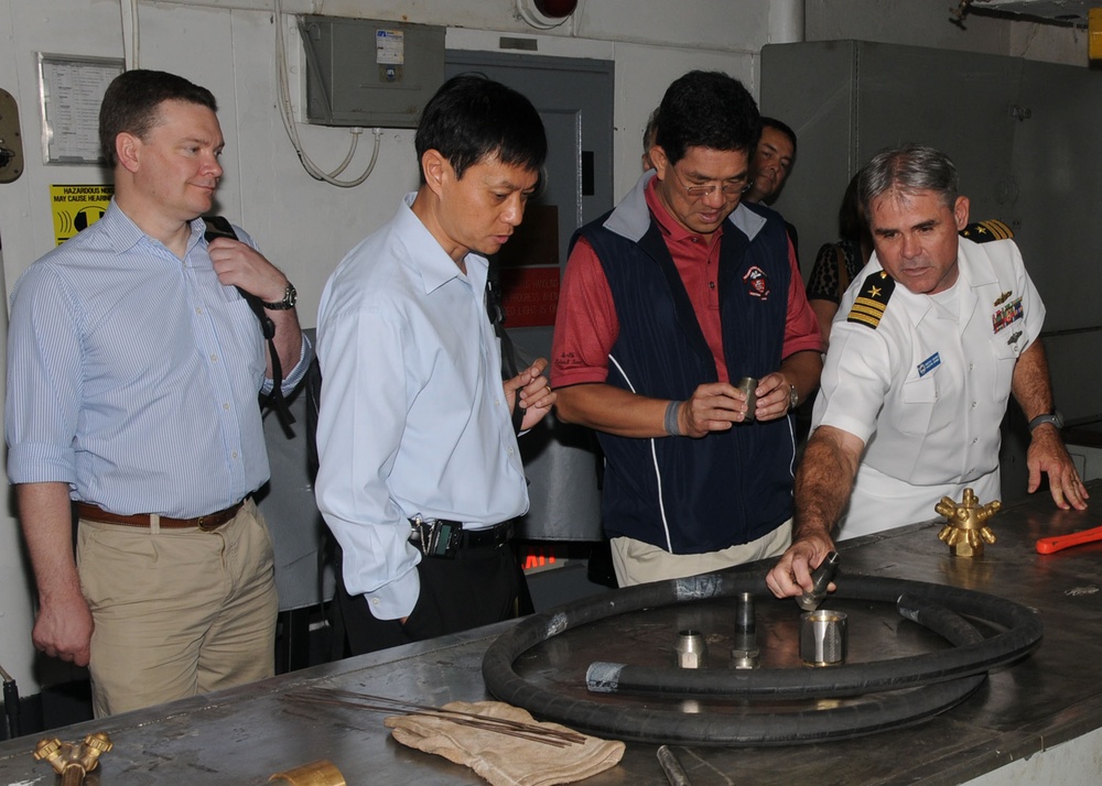 Foreign dignitaries tour USS Frank Cable