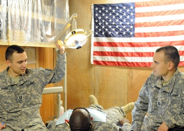 Closer than a brother: Army dentists’ paths lead to southern Iraq