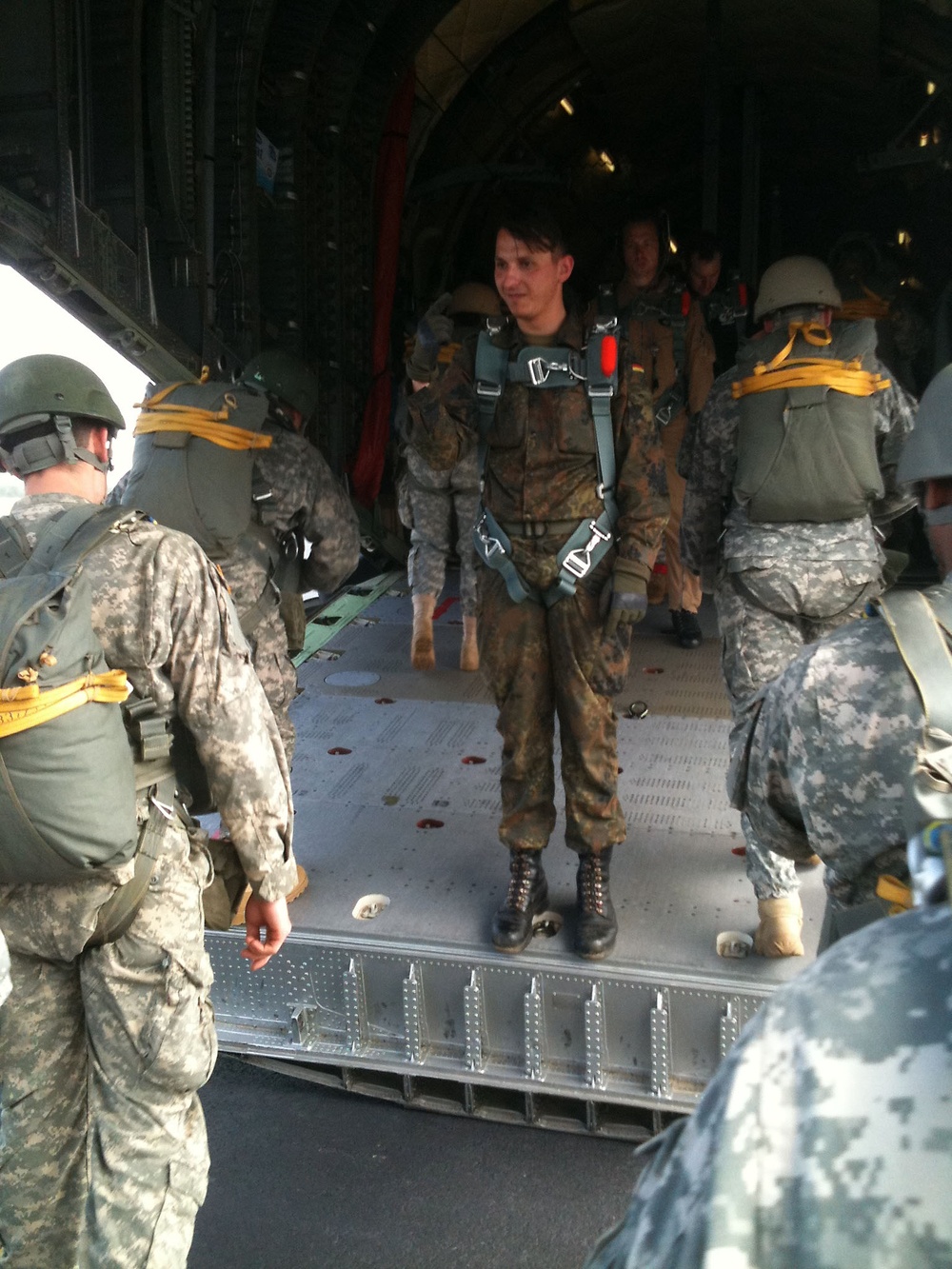 German army, US Special Operations foster partnership through airborne operation