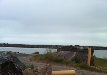Yaquina south jetty gate damage