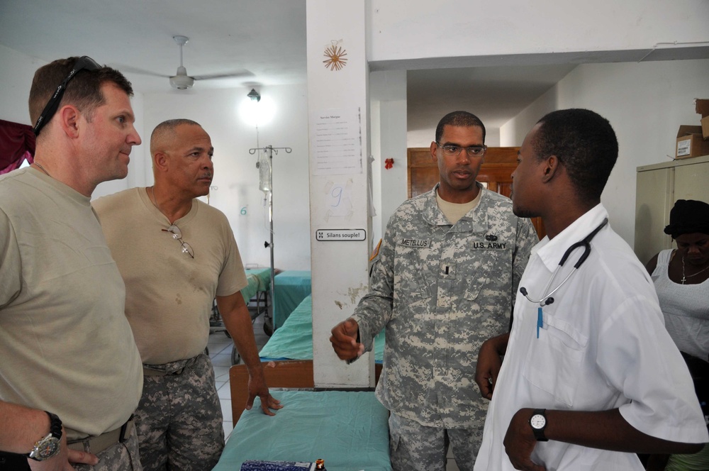 US Army surgeons foster relationship with medical community in St. Marc, Haiti