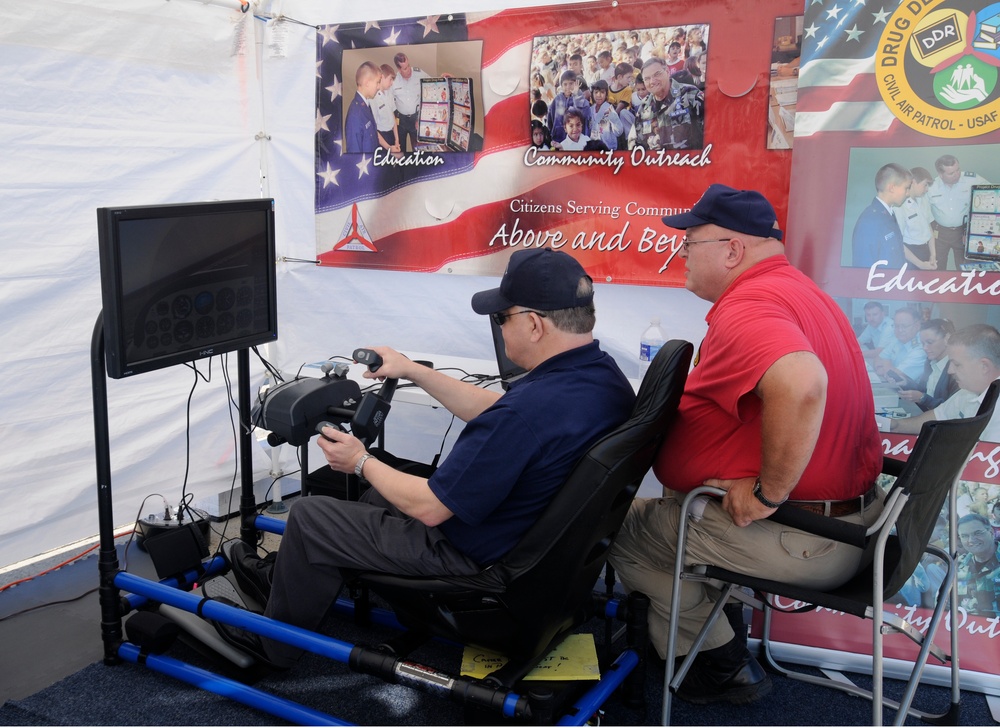 2011 Joint Service Open House - Flight Simulator